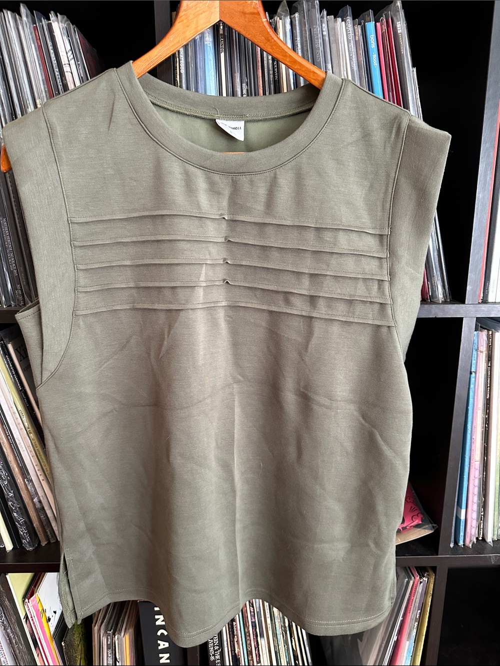 Pintuck Sleeveless Tank Top - Olive